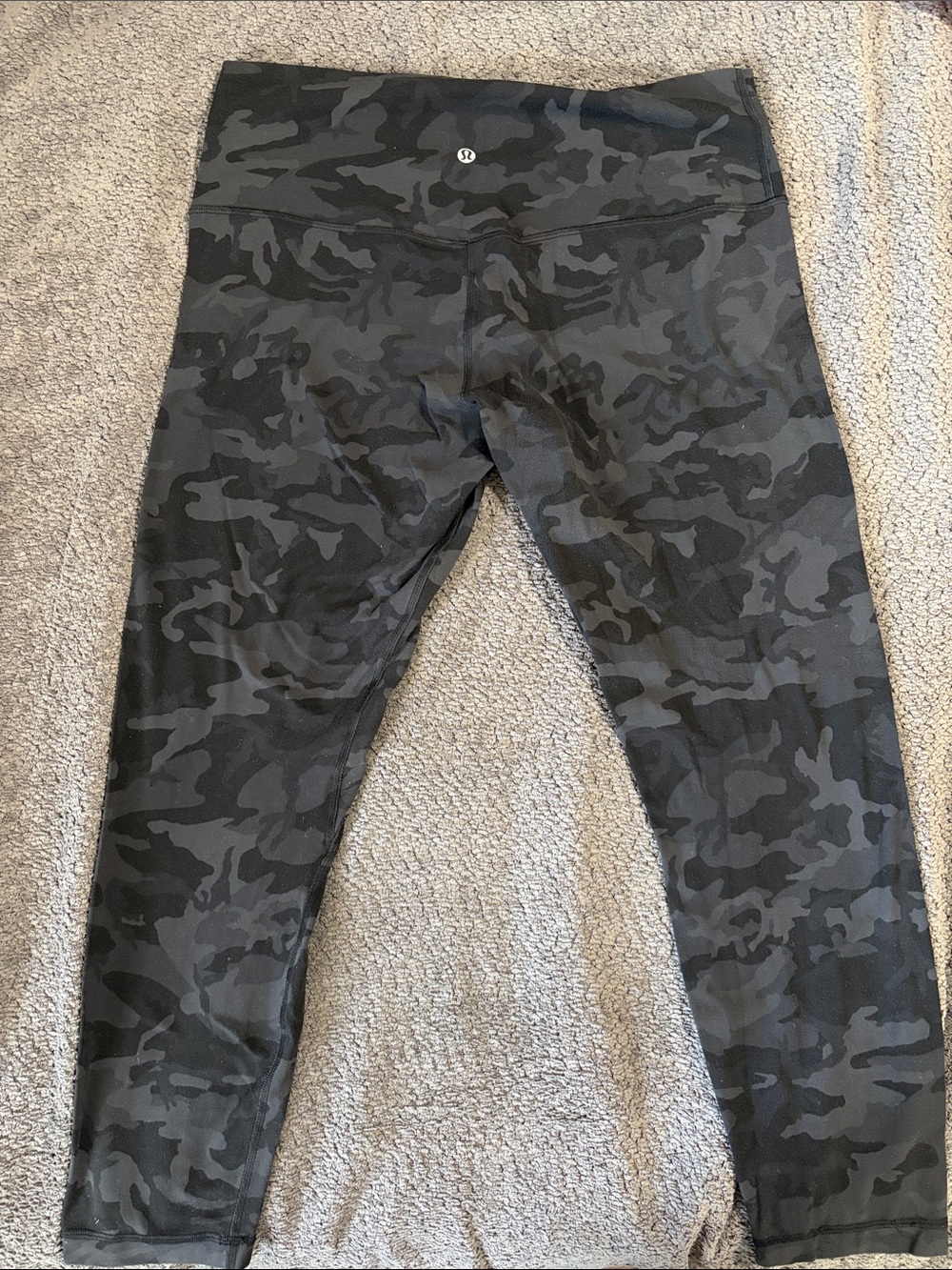 lululemon Black & Gray Camo Leggings 25”